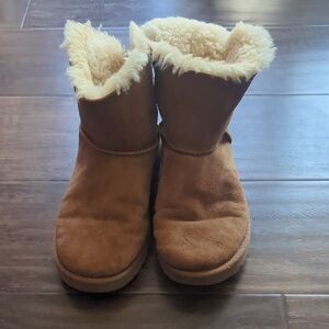 UGG Women's Sheepskin Boots Size 7